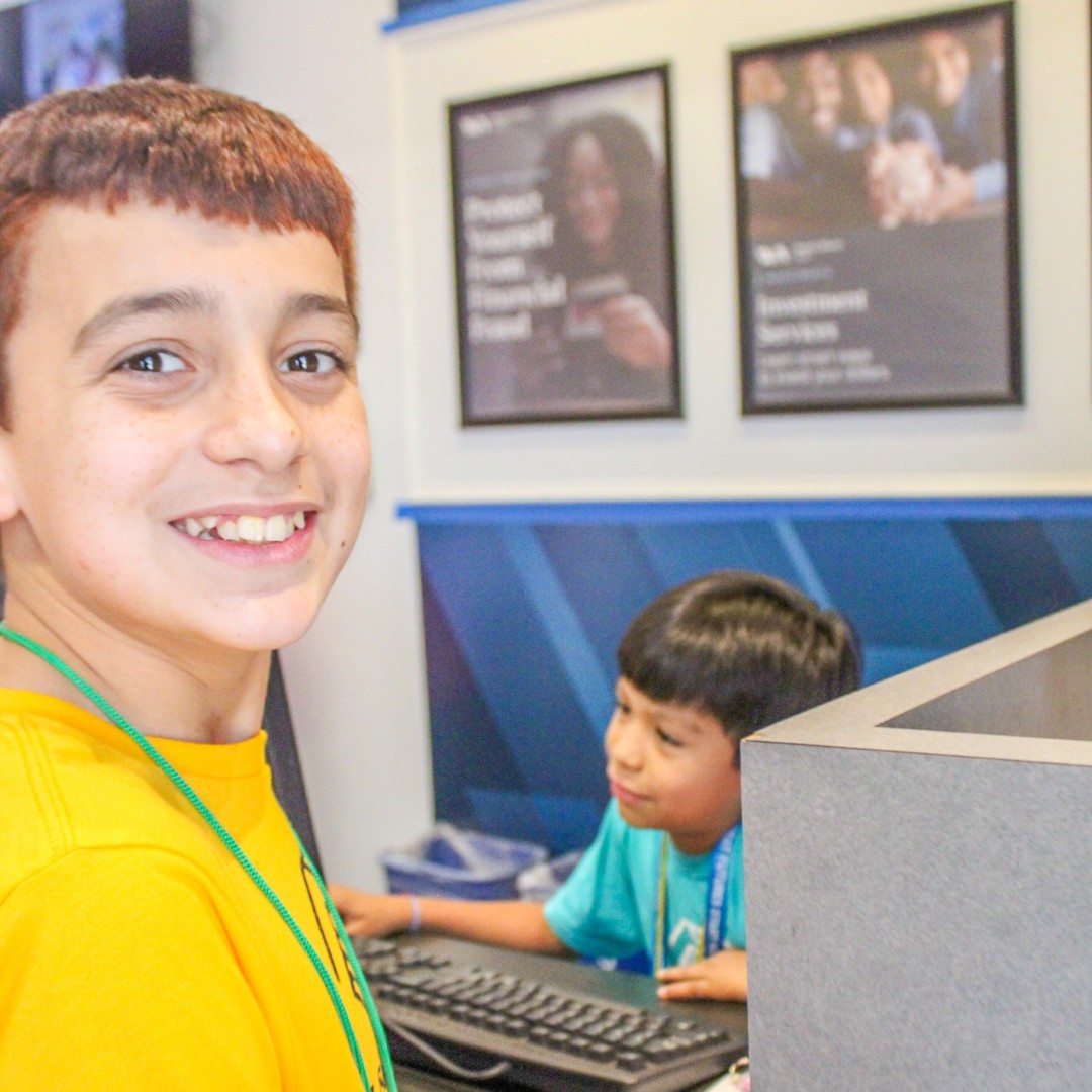 bgcarizona's tweet image. #FlashbackFriday to summer done right! ☀️ If this was last year… just wait for what’s coming next!

Learn more and sign up for a summer camp near you! bgcaz.org/summer-camp/

#summercamp #summer2026 #summerszn #BGCAZ #GreatFutures