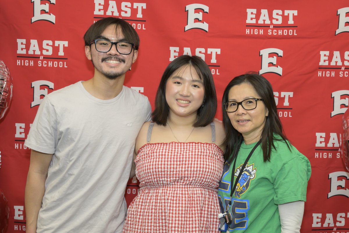 DMEHSAlumni's tweet photo. 🎓 Big day for East High’s Class of 2026!
$209,000 in scholarships awarded to 49 amazing seniors — thanks to our generous alumni &amp; supporters! 💛
Keep the legacy going:
 https://t.co/MlEvHVzqi7
#EastHighPride #EHSAlumni #ClassOf2026 https://t.co/sLTduWhPV3