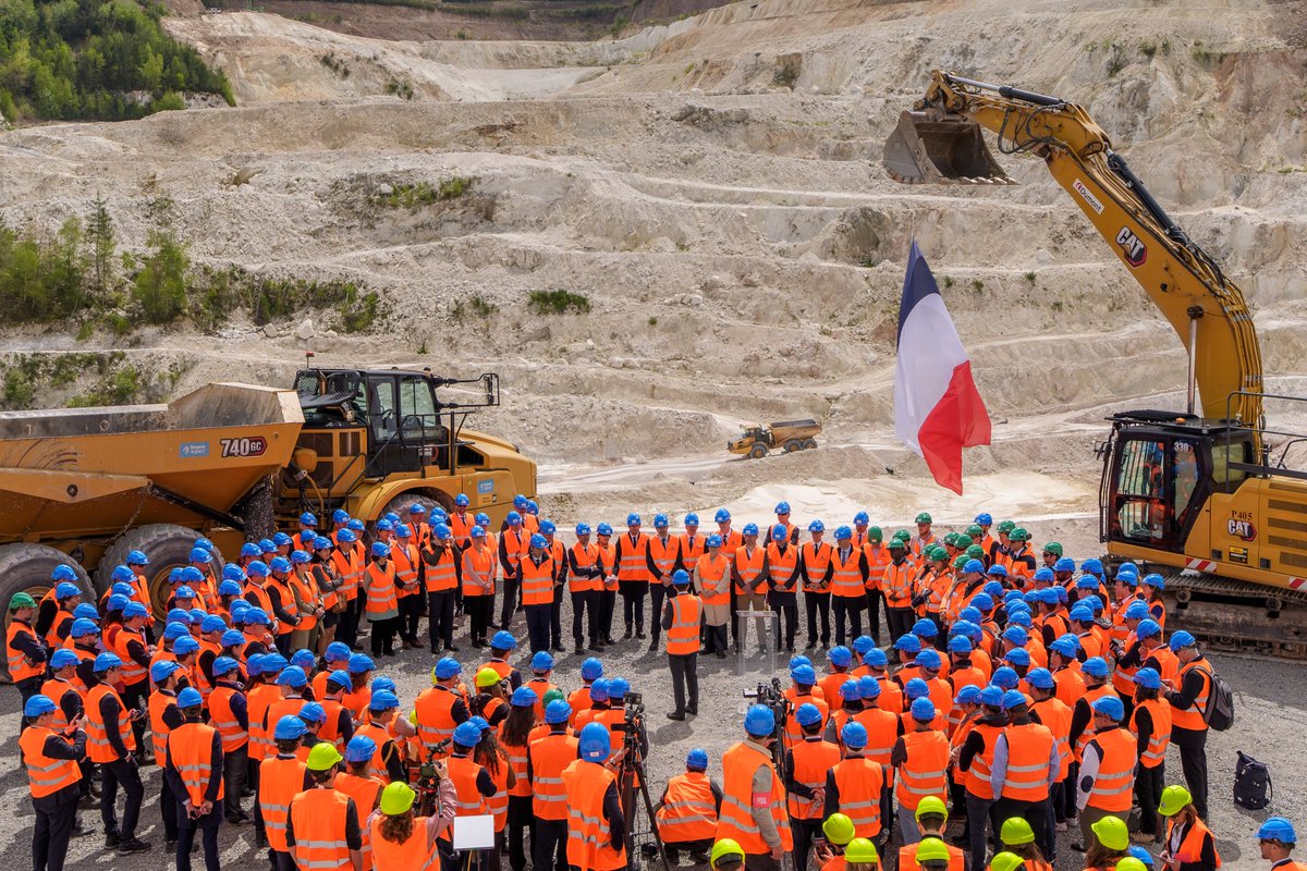 Image de Préfet de l'Allier - #Réindustrialistion | En déplacement dans le département de l'Allier, 🇫🇷 Monsieur Emmanuel Macron,