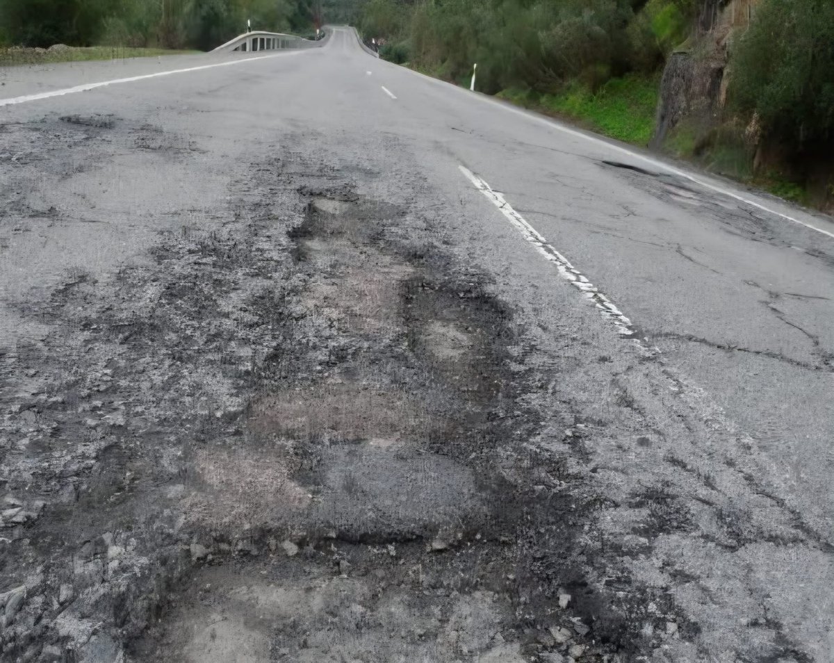 La N-435, en el punto de mira por su deterioro y falta de mantenimiento

huelvahoy.com/articulo/provi…

#Huelva #N435 #Carreteras #SeguridadVial #HuelvaExiste #Tráfico #ActualidadHuelva #Infraestructuras