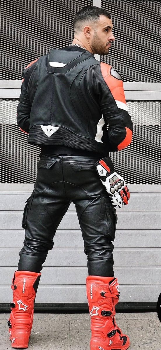 UnderYourControl 5k 🏍️ tweet media