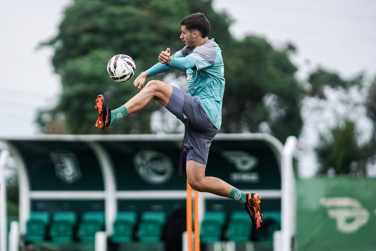 ECJuventude's tweet image. Último treino Jaconero antes da próxima peleia pelo @BrasileiraoB 🇳🇬 

Amanhã tem Juventude em campo, às 21h no Jaconi, diante do Londrina. 

📷 Fernando Alves/ECJ 

#Juventude #ECJ