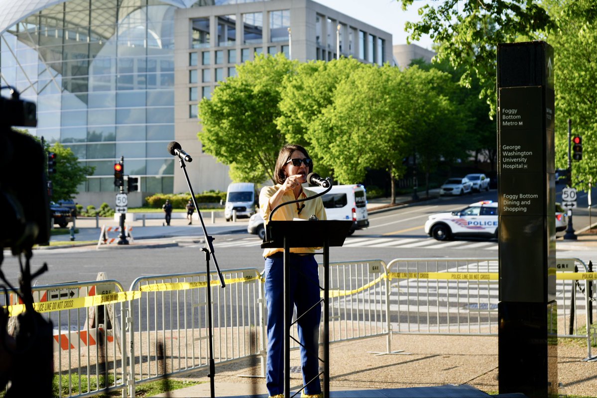 RepBeccaB's tweet image. You may have heard about the Paramount-Warner Bros merger that would put TikTok, CNN, and CBS under the control of one mega business. Prices would go up, wages would go down, and people would lose their jobs. 
 
It needs the approval of the Trump administration, so what’d they