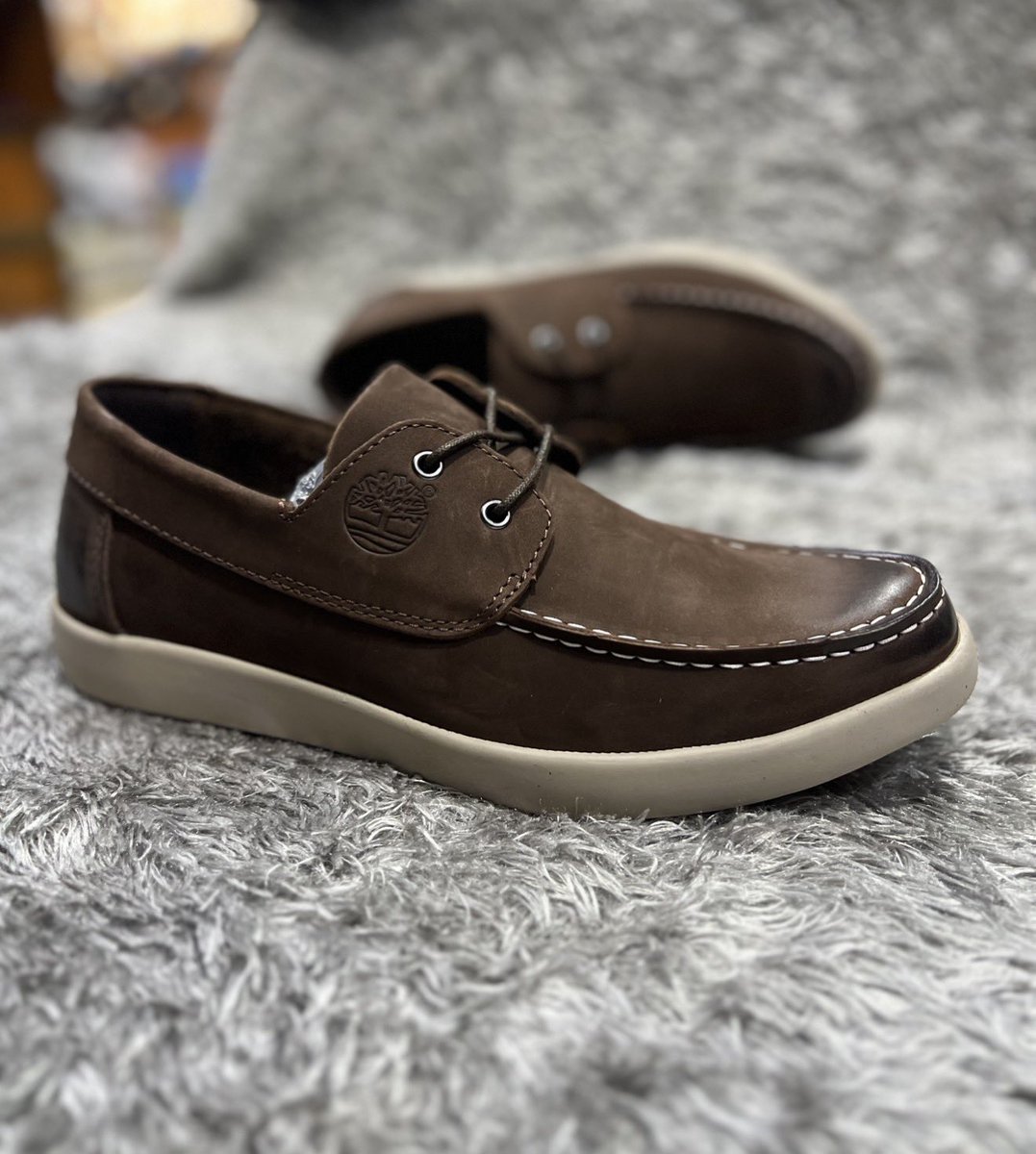 Naberz shoes tweet media