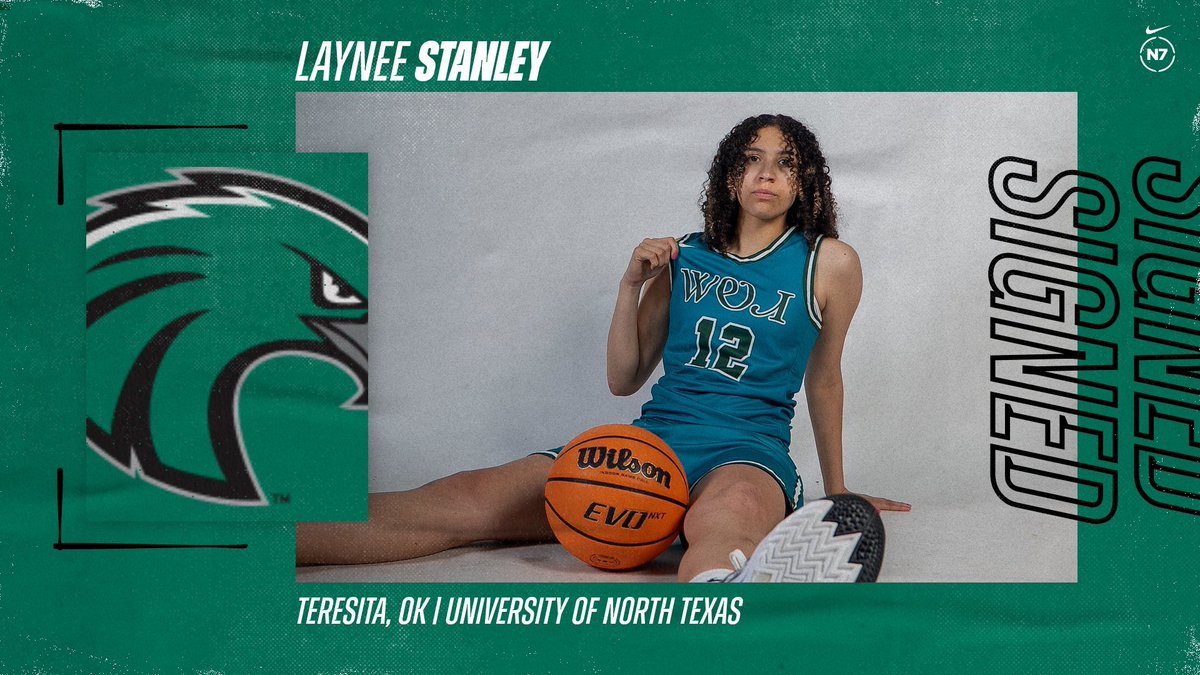 RiverHawksWBK's tweet photo. SIGNED 🔏 

#BleedGreen #RiseHigh https://t.co/HLYzO2gM3L