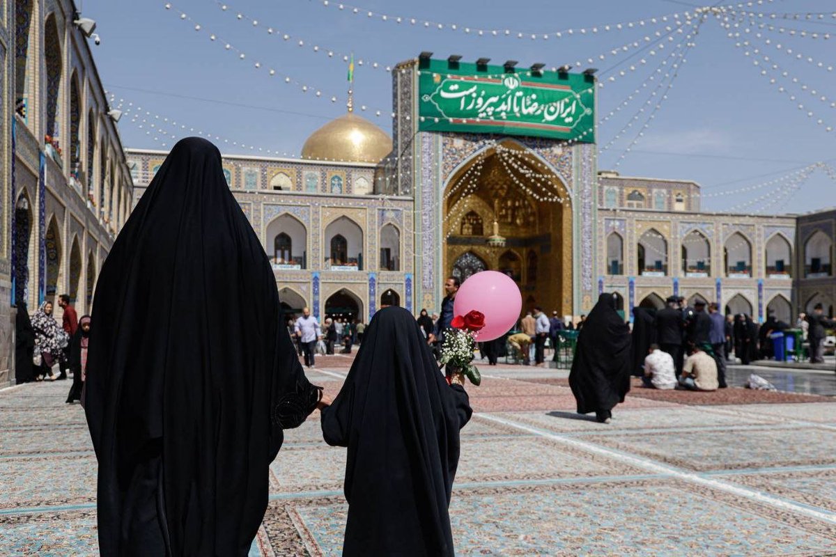 من حسینَم tweet media