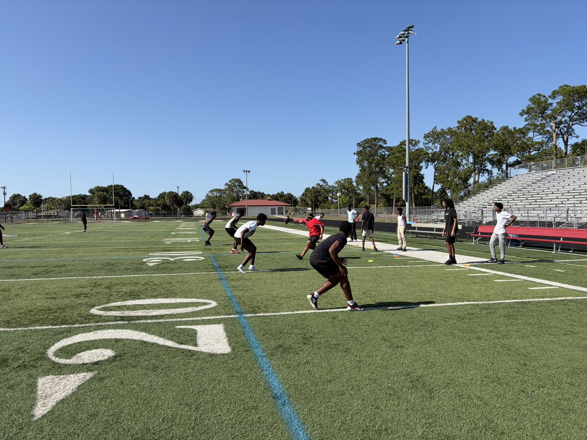 ImmokaleeFB's tweet image. Spring football and there’s no easing into it! 
🏈 1st days of practice and the standard is set.  
8th graders stepping in and learning what it takes❗️
Weight room work! Field work! No shortcuts.  
#REDWOOD — rep by rep, day by day.  
Nothing given. Everything earned!