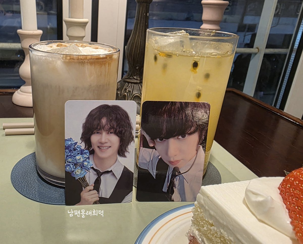 cherrydan0710's tweet photo. 희철투어 합정 카가와💙

오빠가 얼마전 갔던 카가와 성지순례,
싸인 붙이기 직전에 영접함🤣🤣🤣
오빠 싸인 첫 영접하는 영광을🥹
붙이기전 실컷 보라고 옆에 두셨음😊
왕 친절하고 왕 맛있음😋
오빠가 앉은데서 같은 메뉴 먹기 성공!
안심정식 + 돈카츠 추가🍒

#ヒチョル #heechul #김희철 #희철 https://t.co/fDHaXyutAw