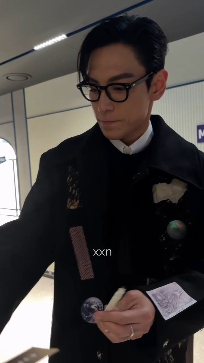 puTOPinamo's tweet image. HE'S UNREAL I SWEAR 😭

T.O.P x TOP SPOT - [ANOTHER DIMENSION] DOLBY CINEMATIC EXPERIENCE EVENT
#TOP #탑 #최승현 #CHOISEUNGHYUN #TTTOP