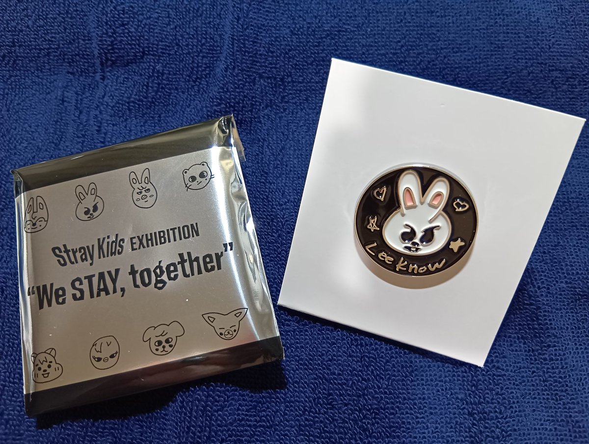 yako0933's tweet photo. StrayKids　EXHIBITION
We　Stay,　together　展覧会
ランダムピンバッチ交換
譲）リービット
求）ポガリ
郵送での交換希望です〠
お気軽にお声掛け下さい!! https://t.co/juurlbtM7i