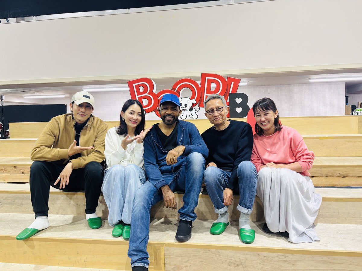 #boop 
MUSIC SUPERVISION &amp; ADDITIONAL ARRANGEMENTSのDARYLさん
本日稽古最終日でした！
沢山勉強させていただきました！
素晴らしい方々との出会いもミュージカルの醍醐味の一つ！
音楽チームの皆さんと！！