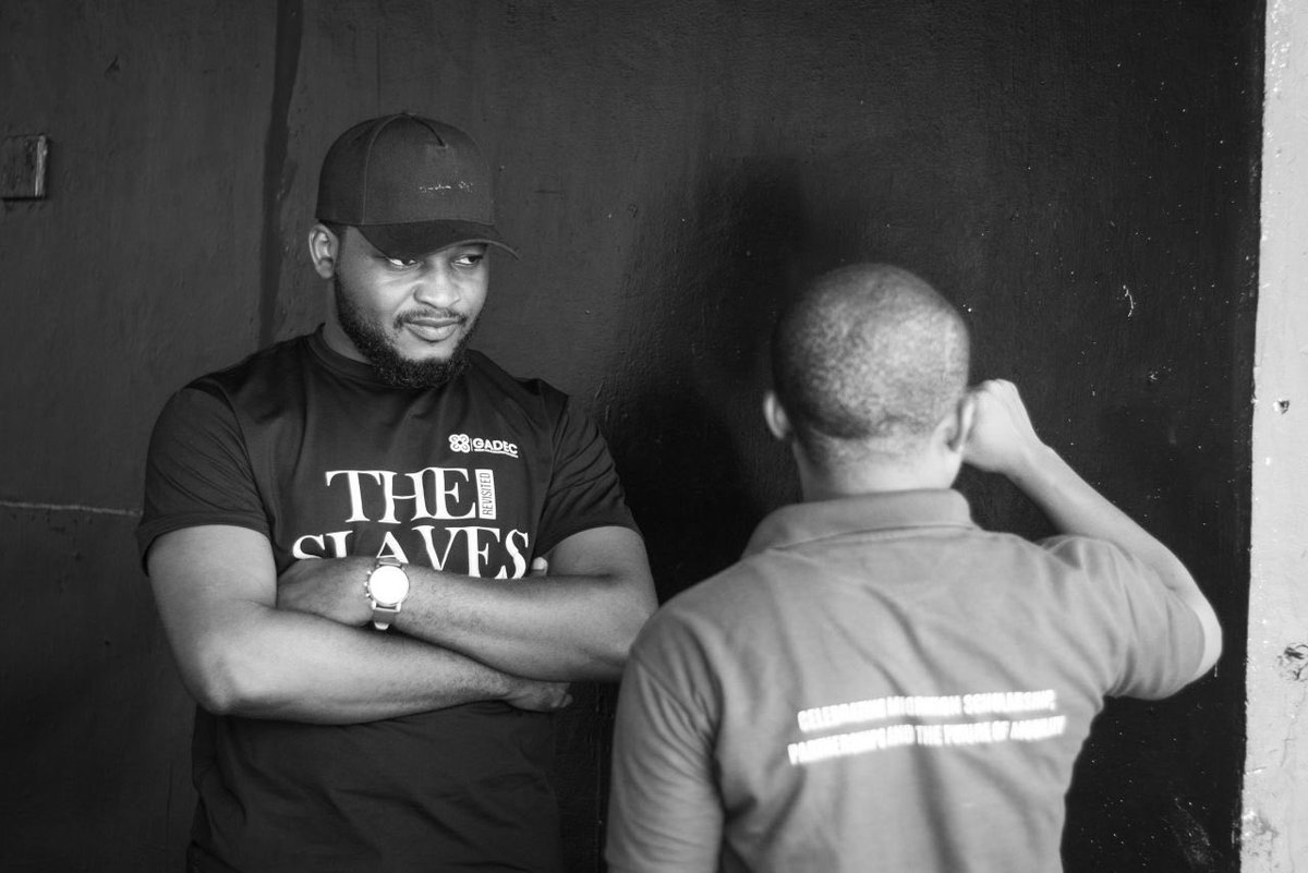 elitepounds's tweet photo. Feel the weight. Hear the truth.
Experience The Slaves. It is happening tomorrow 
#Theslaves #Reparations #Repatriation #Slavesrevisited #Theatre https://t.co/ixiPcllrGO
