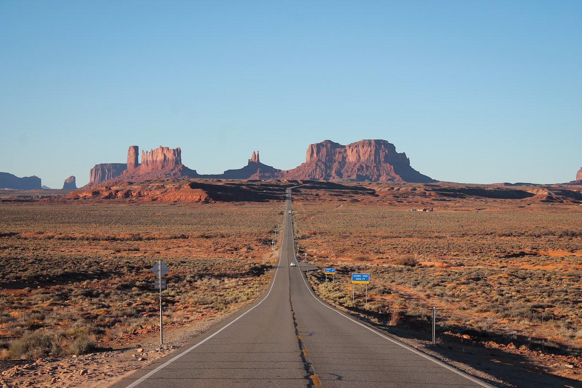 DAY 15: EUROLANCHE ON TOUR XVI

We had to get up pretty early because we had a nearly 10-hour drive to Denver ahead of us and the Avs’ evening game starting at 7:00 p.m.

MORE: bit.ly/tourXVI-diary