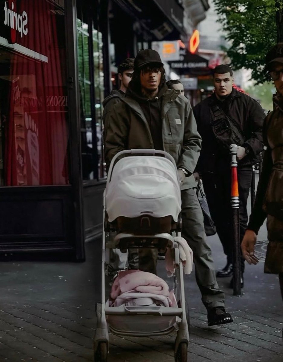 AkzWhoMatter tweet media