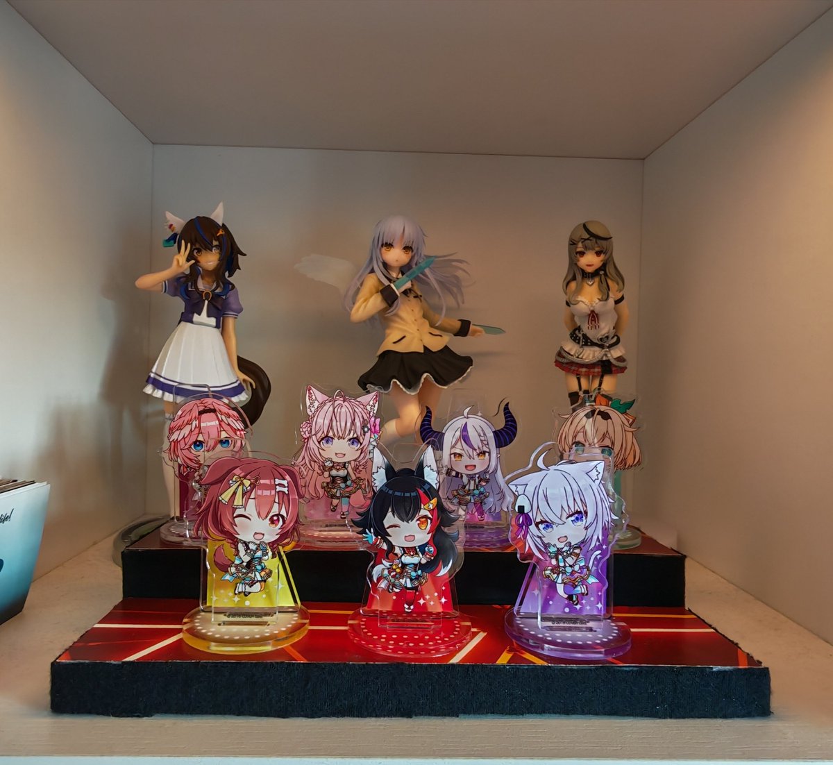 I made a small stage for my #hololive standees!!! It took a lot of