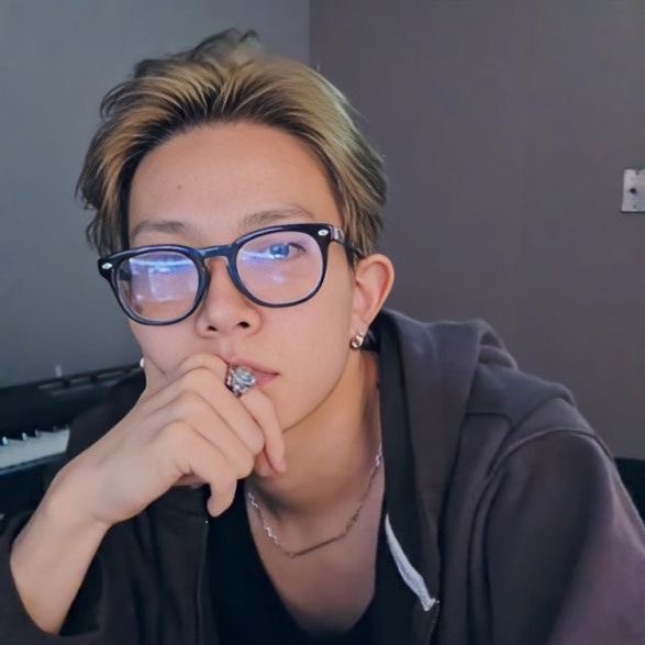 nini ⋆୨ৎ tweet media