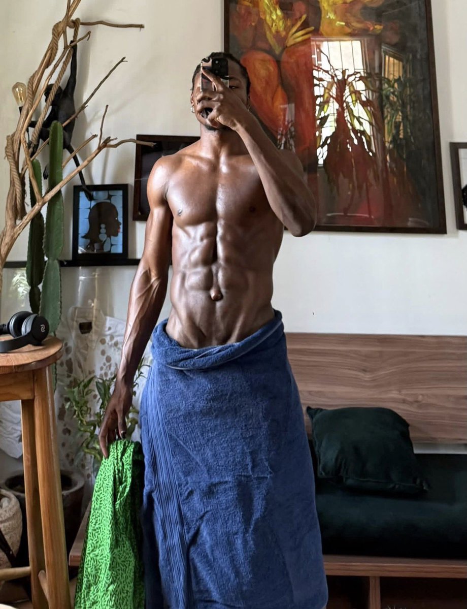 KC Santiago tweet media