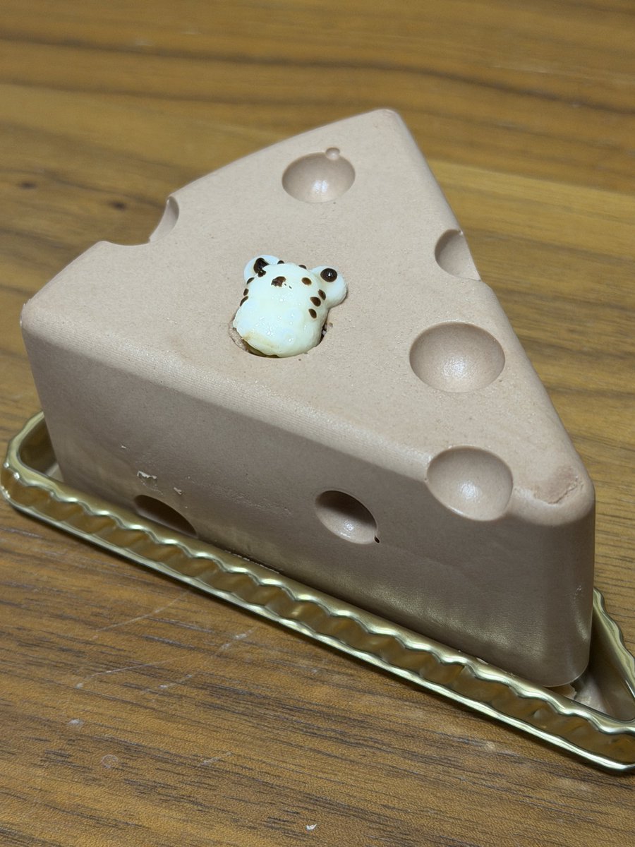 osushigame's tweet photo. 念願のオーベルジーヌとチーズケーキ https://t.co/MfMqlJexsc