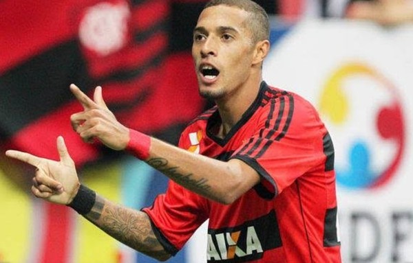 Futiverso's tweet photo. "O Flamengo foi tudo na minha vida. Foi onde eu apareci para o mundo, onde fui campeão e onde a torcida me abraçou com o apelido de 762."

🎙️- Paulinho 762 sobre jogar no Flamengo https://t.co/TFOTHNpHYn