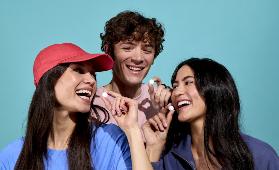 SFWB's tweet image. This week's #FunFriday includes Neuro's "Gum is Dumb, Neuro is Smart (Gum)" campaign, Godiva's 100th anniversary, M&amp;amp;M's x WNBA, Baked by Melissa's co-founder's new cookbook, and Walker's Shortbread giving back. 

Read it here: brnw.ch/21x1TPB