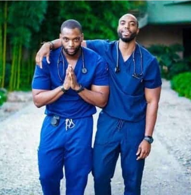 OnyemaSam1's tweet photo. @Izunna_  and @valewudo  still remains my number one role model in nursing,back then in 2022 I made the decision to study nursing,but the society made it feel like nursing was a female profession each time I'm scrolling through the internet ....

#nursing #nurse #nursingstudents https://t.co/89n888jQ0W