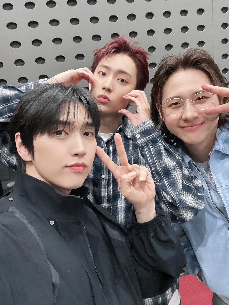 오마이걸 효정의 볼륨을 높여요 #B1A4