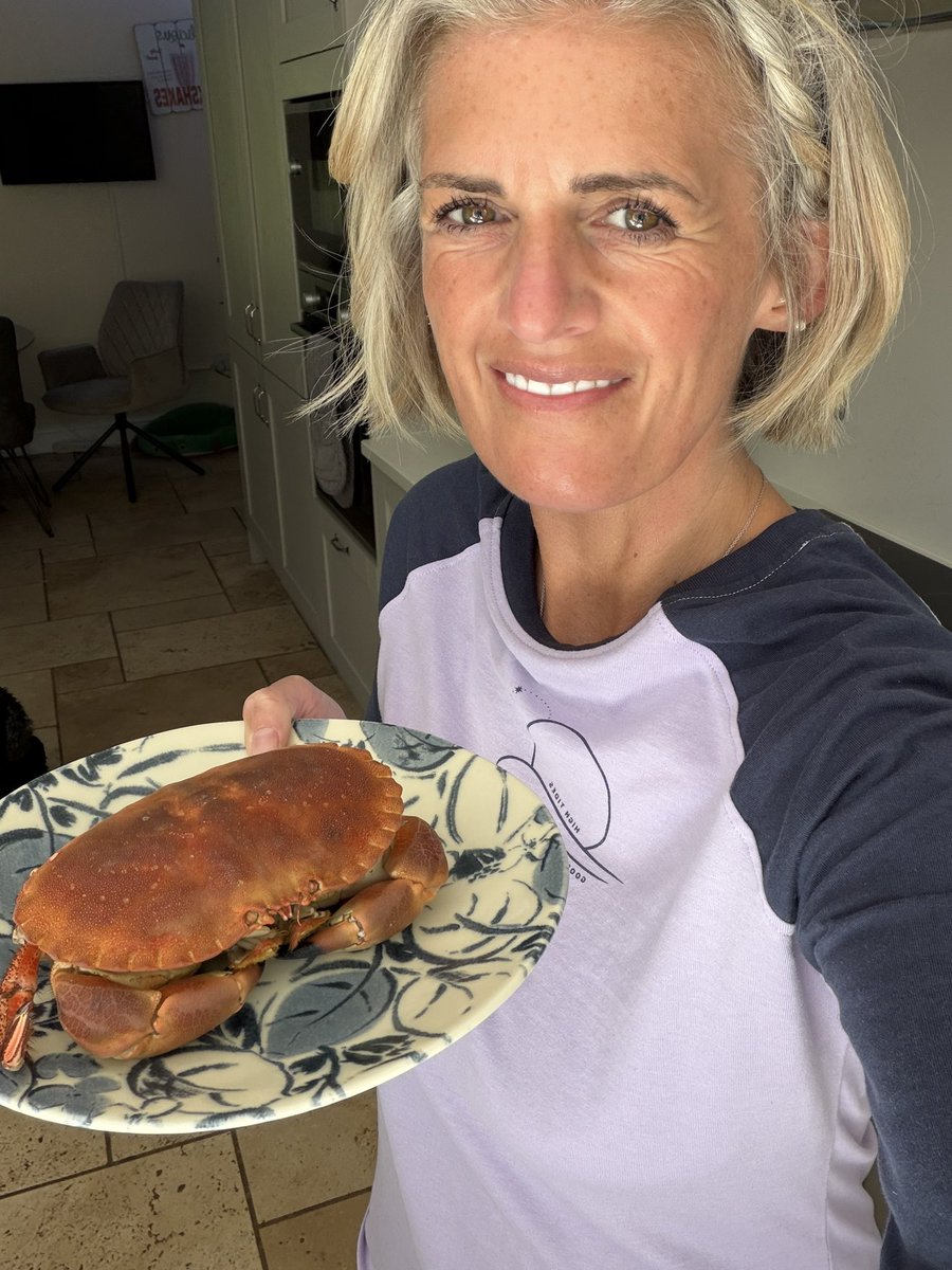dietmumrepeat's tweet image. ✨ 𝒞𝒽𝑜𝑜𝓈𝒾𝓃𝑔 𝒷𝑒𝓉𝓉𝑒𝓇, 𝒻𝑒𝑒𝓁𝒾𝓃𝑔 𝒷𝑒𝓉𝓉𝑒𝓇 ✨

Tonight’s dinner is fresh crab 🦀 and honestly this is exactly what my journey is about now… making simple, healthy choices that actually feel good
#dietmumrepeat #healthychoices #balancedliving