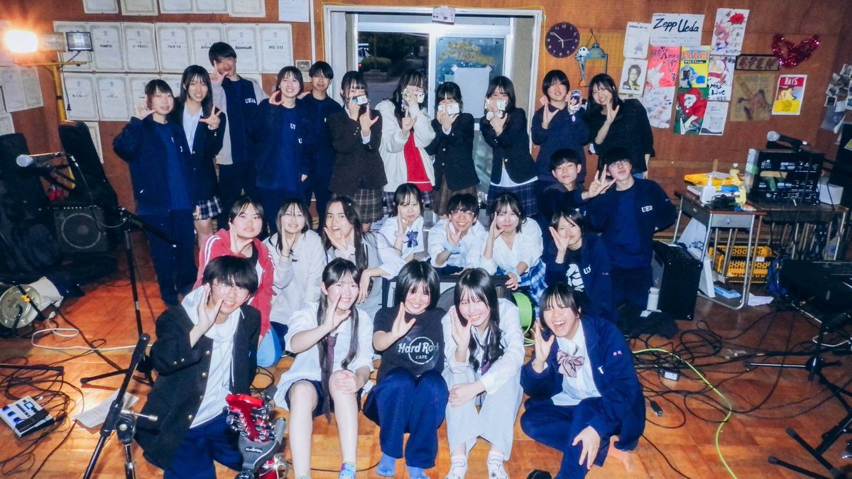 Go_madango_5's tweet photo. 『シ業式。』ありがとうございましたー！！

遅刻しました！！🙇‍♀️後輩の企画、無事盛り上げられていたら嬉しいです😌シちゃん誕生日おめでとう‼️ https://t.co/T6YyTrHCSu
