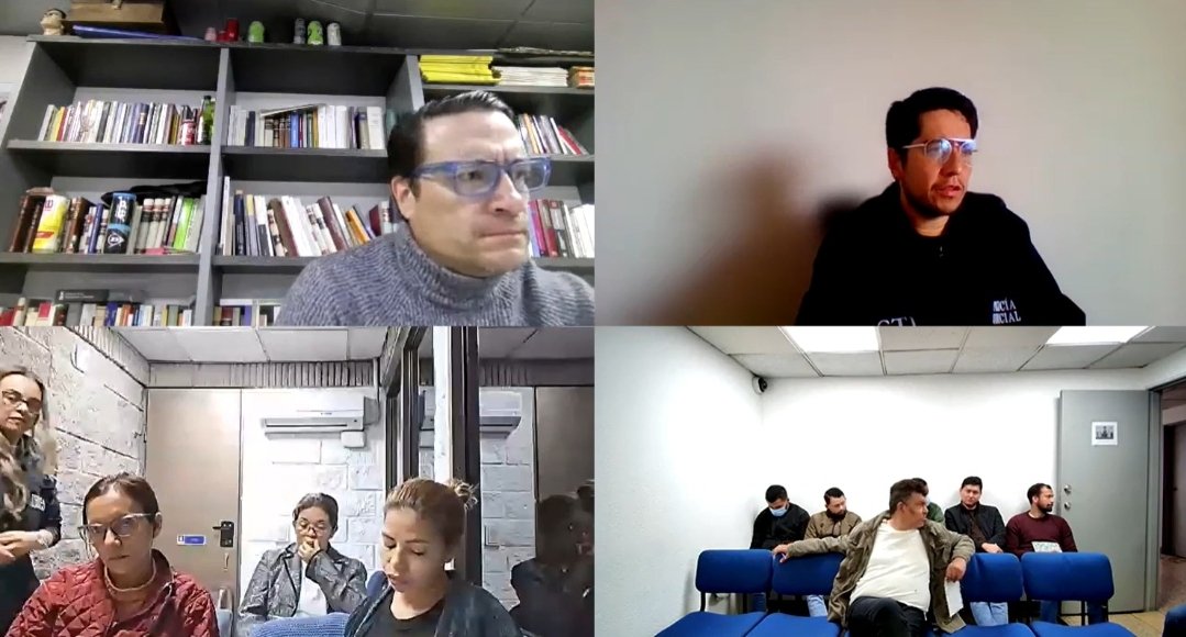 prensapaloq's tweet image. ⚖️ Juzgado 10 garantías: #AEstaHora continúa audiencia de #ImputacionDeCargos en contra de los 9 capturados por presunta corrupción en el sistema general de regalías, caso #Aremca . Audiencia virtual en directo.👇
teams.microsoft.com/l/meetup-join/…