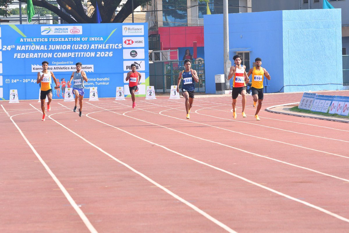DCTumakuru's tweet image. ಕರ್ನಾಟಕ ಅಥ್ಲೆಟಿಕ್ ಸಂಸ್ಥೆ, ತುಮಕೂರು ಜಿಲ್ಲಾಡಳಿತ ಹಾಗೂ ತುಮಕೂರು ಅಥ್ಲೆಟಿಕ್ ಸಂಸ್ಥೆ ಸಹಯೋಗದಲ್ಲಿ ತುಮಕೂರು‌ ನಗರದ ಮಹಾತ್ಮಗಾಂಧಿ ಕ್ರೀಡಾಂಗಣದಲ್ಲಿ ಹಮ್ಮಿಕೊಂಡಿರುವ "24ನೇ ರಾಷ್ಟ್ರೀಯ ಕಿರಿಯರ (ಅಂಡರ್ 20) ಅಥ್ಲೆಟಿಕ್ಸ್ ಕ್ರೀಡಾಕೂಟ"ಕ್ಕೆ ಮಾನ್ಯ @DrParameshwara ರವರು ಚಾಲನೆ ನೀಡಿದರು.

#tumakuru #OpeningDay #sports