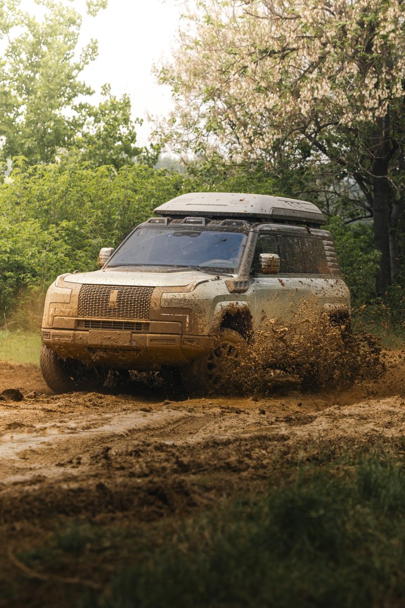 1200 hp.
No terrain too tough.

#BYD #YANGWANG #U8 #OffRoad #BYDEJourney