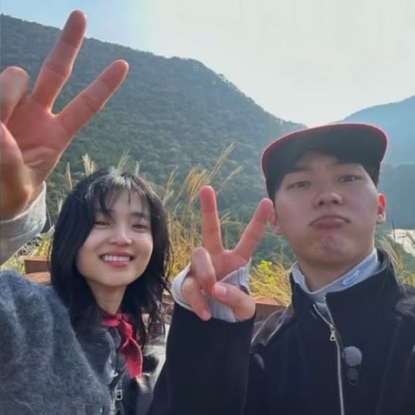 anna🐚 tweet media