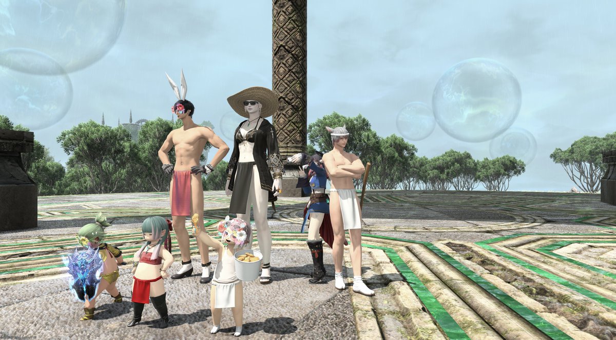 laurakluger's tweet photo. そばめしさん企画の全員ふんどし装備してフォークタワーに行こう企画、残念ながら突入はできませんでしたけど、みんなで記念写真を撮ってきました。
つぎは48人揃ってマギタウロスくんにもふんどし締めてあげたいですね
#ふんどしフォークタワー #ふんどしFT #FDFT #なにそれ
#FF14 https://t.co/KrirvRVzE9