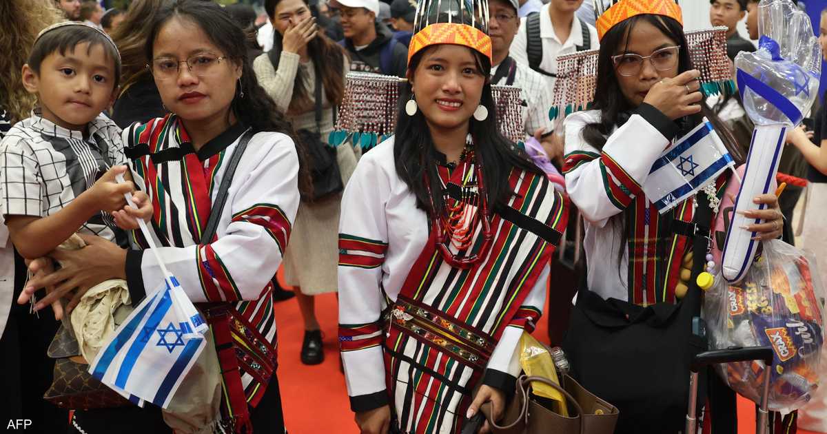 hamadasaraya's tweet image. وصل إلى تل أبيب، الخميس، نحو 240 هنديا يقولون إنهم يتحدرون من أحد أسباط بني إسرائيل، ضمن عملية تنظمها السلطات من أجل السماح لهم بالاستقرار في إسرائيل. #الاردن #Jordan