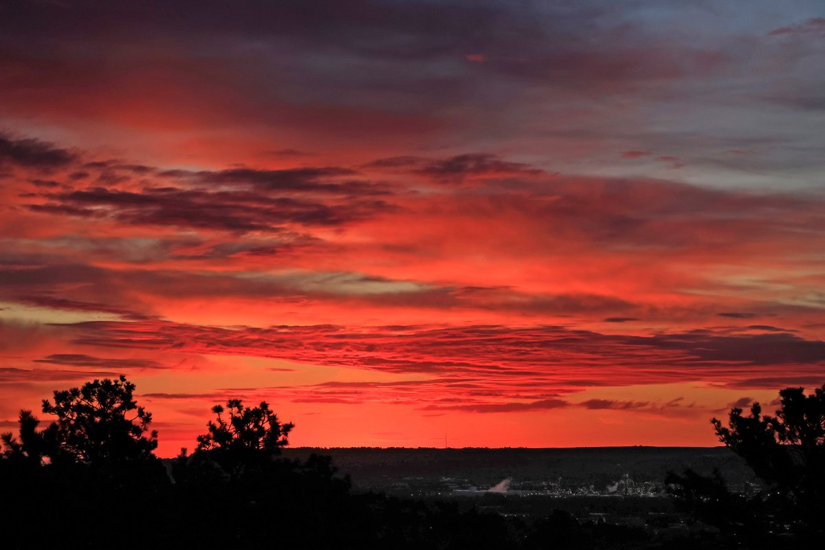 BobZellarPhoto's tweet image. #Sunrise in Billings MT this morning