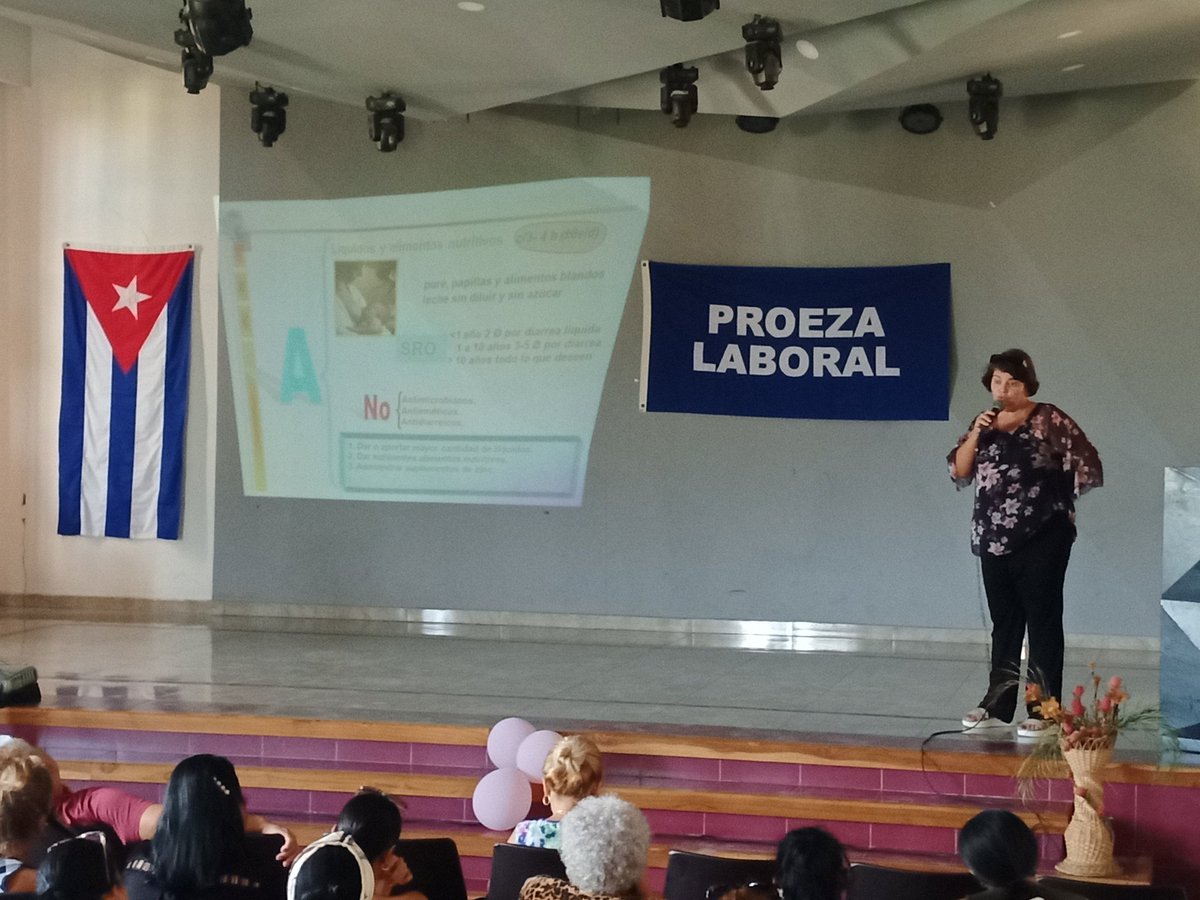 #SantiagodeCuba 
Realizado en nuestro municipio "Taller Metodológico a profesores de Grupo Básico de Trabajo". 
Espacio propicio para el intercambio científico metodológico actualizado sobre la atención integral a niños y gestantes. 
#SiempreSantiago #CubaPorLaSalud #CubaEsSalud