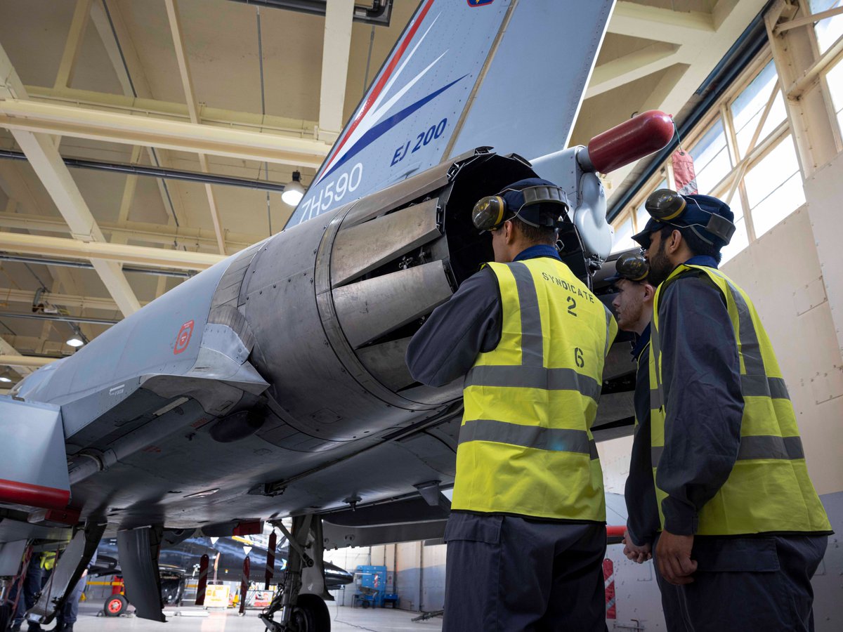 RAF_Cosford's tweet image. During flight line operations at the end of training at Cosford, trainees have the opportunity to work on Development Aircraft 04, a Typhoon prototype, gaining valuable hands‑on experience in an operational environment.

#cosford26 #RAF #Apprenticeships #engineering #technicians