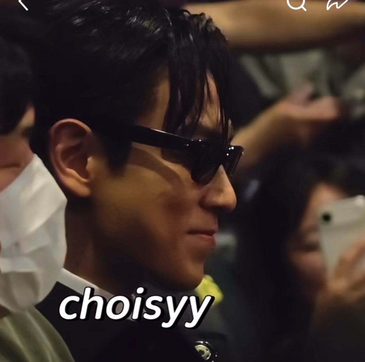 notspotop's tweet photo. giving us all seunghyuns today im in tears https://t.co/IeIWisORx4
