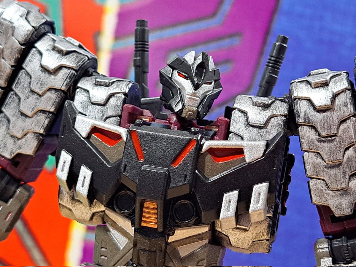 14thPrimeCustom's tweet image. This is a take on ROTF Shadow Command Megatron and the beginning of a new subline of mine centered around ROTF and, more specifically, the NEST subline. I'll be adding to this line again soon, but for now, here's a few more pics!
#transformers #Megatron #maccadam
