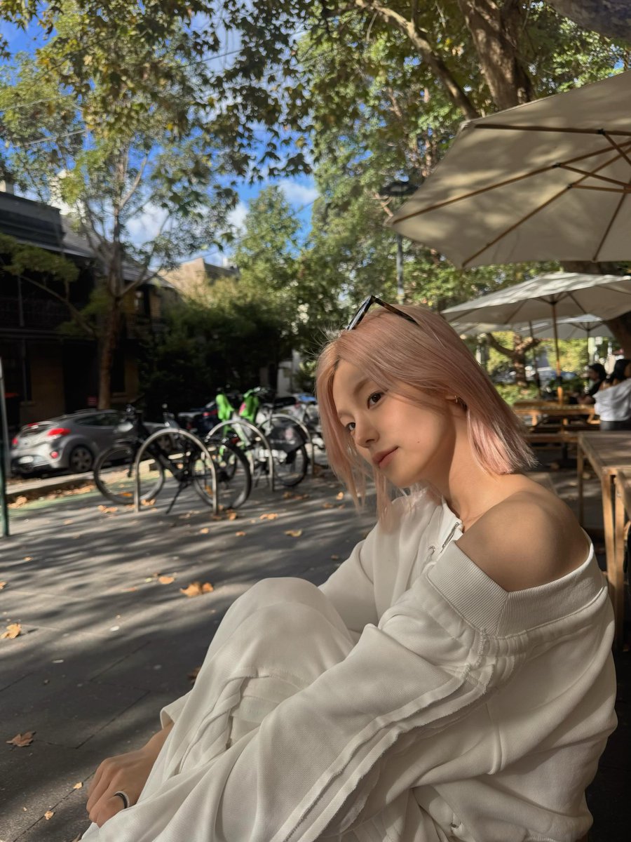 yeji files tweet media