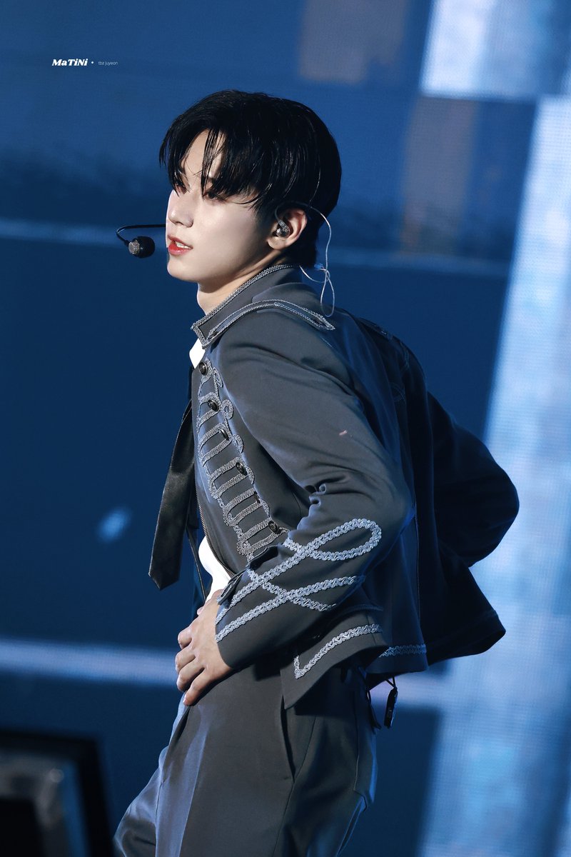 ᴍᴀᴛɪɴɪ tweet media