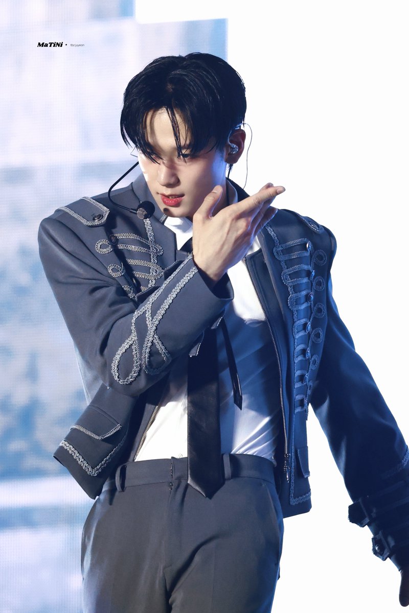 ᴍᴀᴛɪɴɪ tweet media