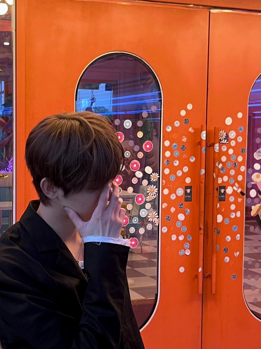 YYJ321_'s tweet image. 260424 #윤영준 #YYJ 플러스챗 게시물 

얼굴 가리면 잘 나와요