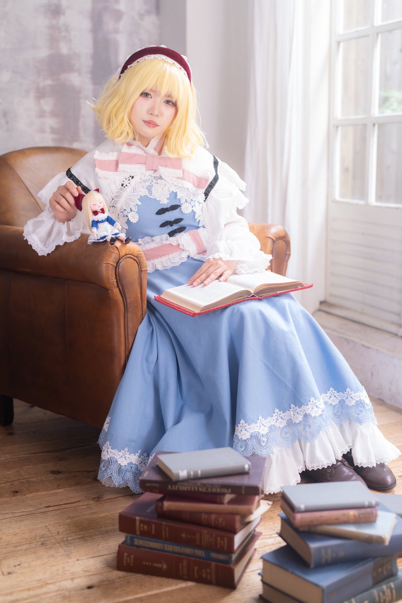 上海人形付き 東方Project アリス・マーガトロイド コスプレ衣装 衣装お譲りいたします】 東方project アリス・マーガトロイド コスプレ