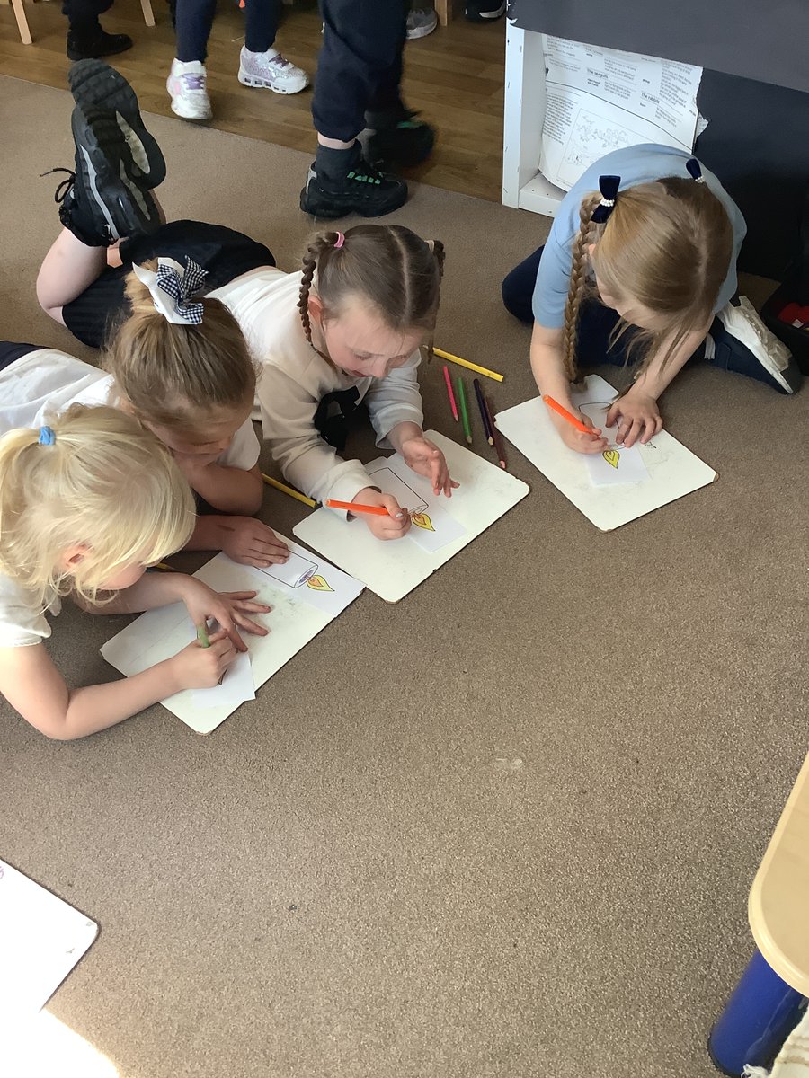 EyfsOlol's tweet image. Today we learned how the Holy Spirit, Jesus’ promised friend, came to the apostles in flames to show He was with them. The children made candles to remember this beautiful gift. We thanked God for giving us His Son. 🕯️#OLOLRE @ololprimary_HT #makeadifference