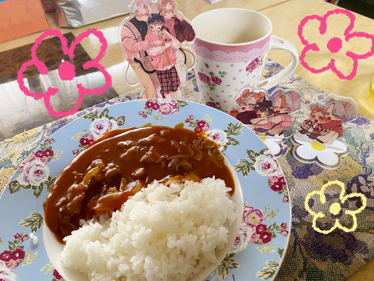 無事、、お品届ききました🍓
🐈‍⬛🐭🐭の3人の衣装がめっちゃ可愛い💕

せっかくなんで自分で作ったハヤシライス
と一緒に📷✨

次は🍓の食べモノ一緒に撮影したい☺️

#たべたいあなた　#創作BL