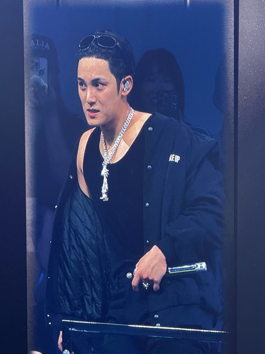 아니  
🍒: 민규랑 목걸이를 맞췄어용~~
🐶: 멋찌죠 ㅎㅎ 자랑하고싶었어용
 왜 자랑만 하고 우리는 쿠테만테 안 주지