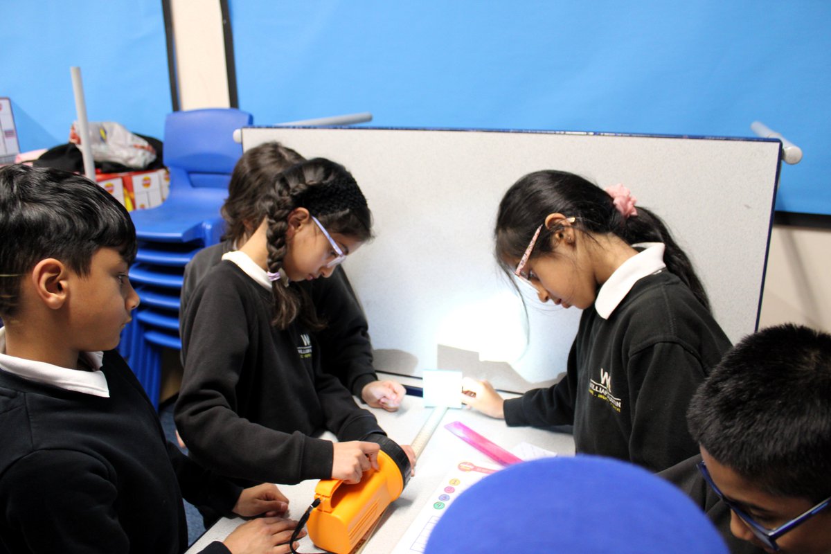 WilliamAustinJS's tweet image. Year 3 enjoyed their Science workshop this week which was about the topic of light.
They were able to explore different activities in groups and really enjoyed it. Thank you @fabscience 
#STEM #science #enrichment