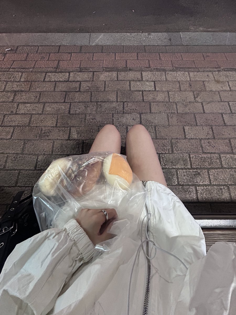 ✴︎ tweet media