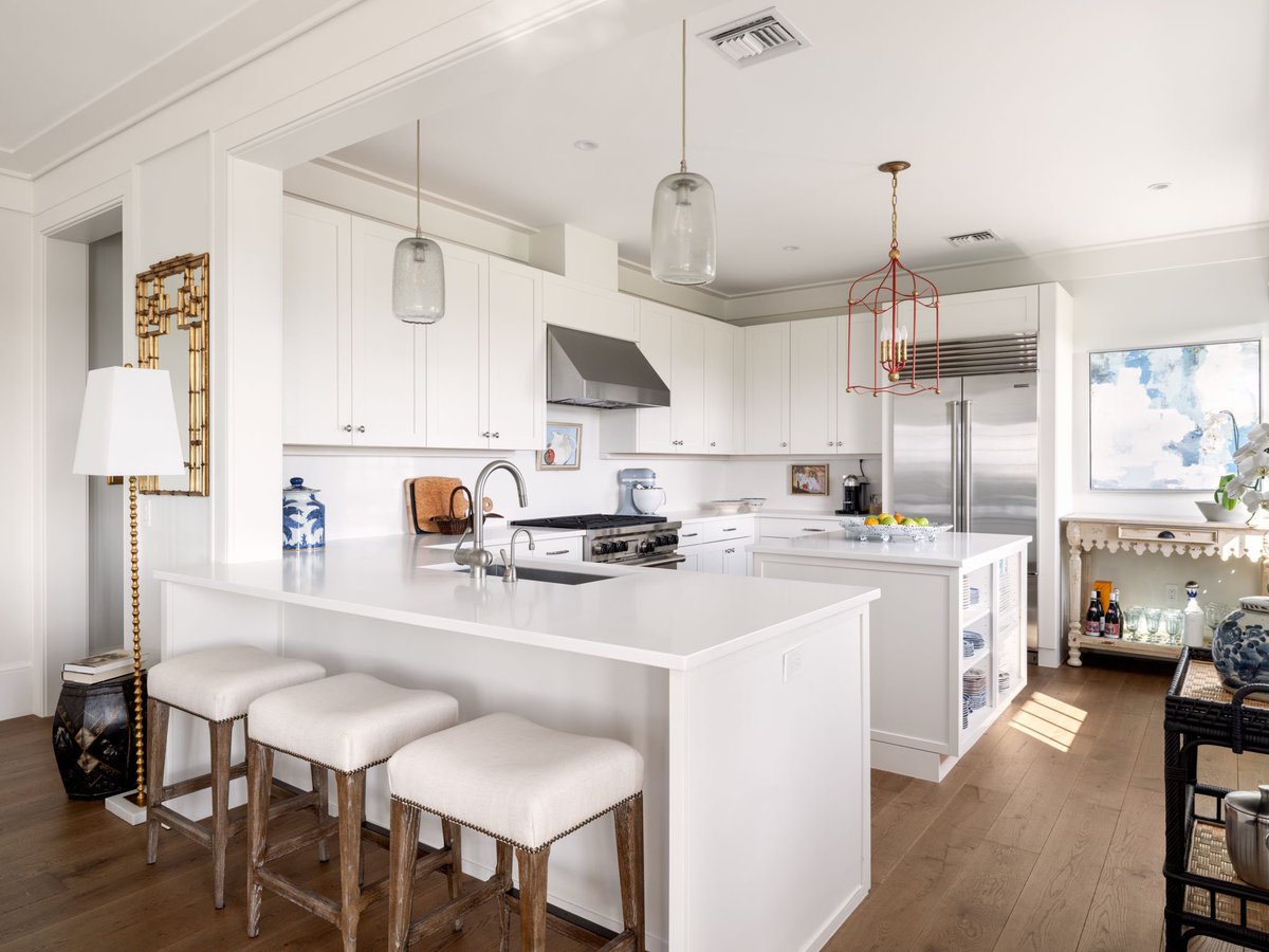 WindsorFlorida's tweet photo. Windsor Park Residences Listing: 10895 Savannah Dr #301. 

Top-floor 3BR with vaulted ceilings, French doors, balcony + porch, and panoramic Indian River views. Private, light-filled retreat. 

See full details here: https://t.co/97jIoHnhMN

📸 Daisy Burns Photography https://t.co/2a38Ri2U6U